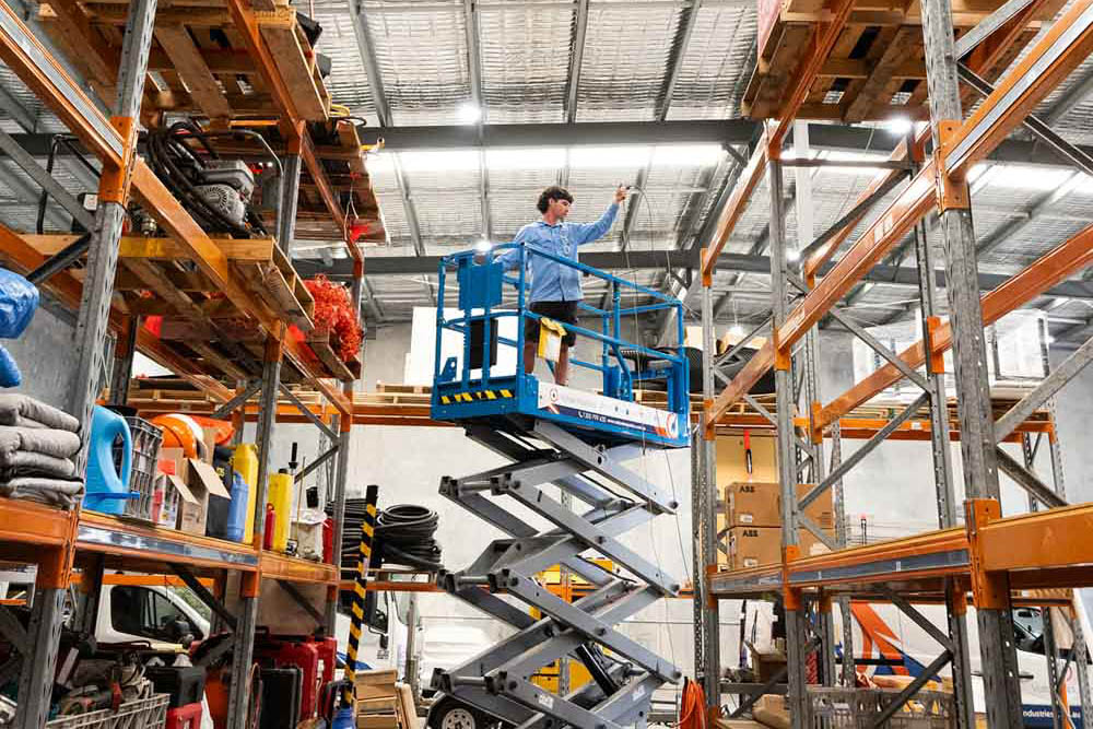 brisbane genie scissor lift