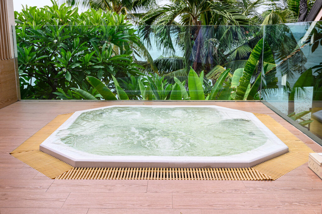 spa and jacuzzi electrics